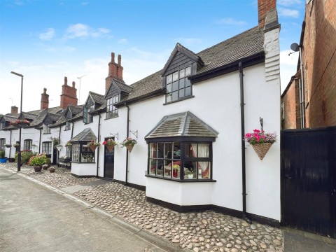 View Full Details for Victoria Cottage, Park Street, Market Bosworth