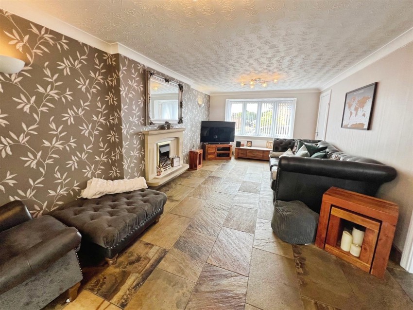 Images for Alice Gardens, Whetstone, Leicester