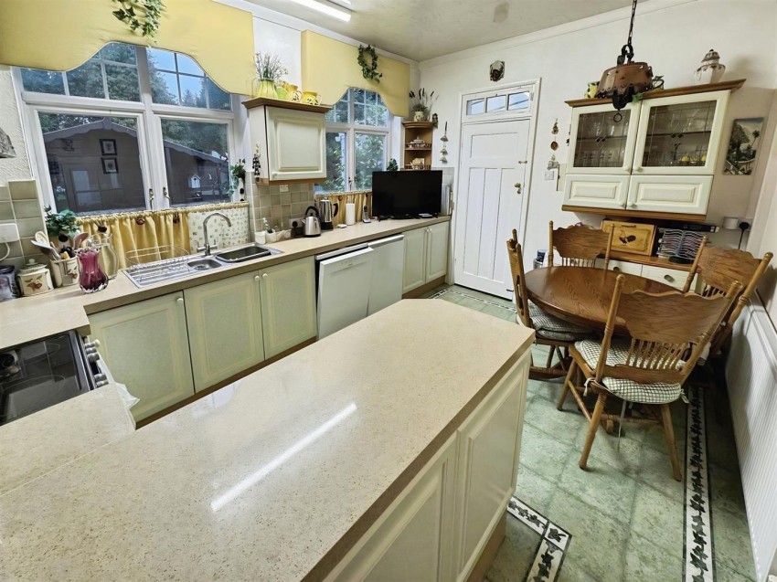 Images for Hall Lane, Leicester