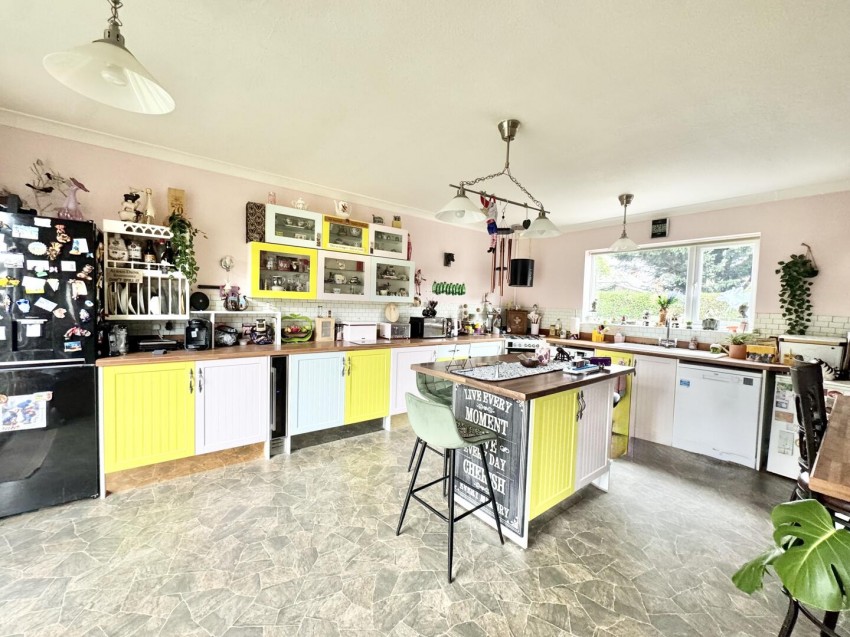 Images for Woodway House, 3, Woodway,