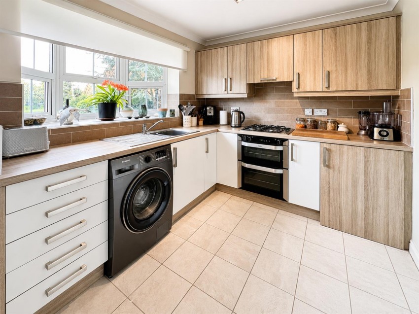 Images for Bakery Close, Cosby, Leicester