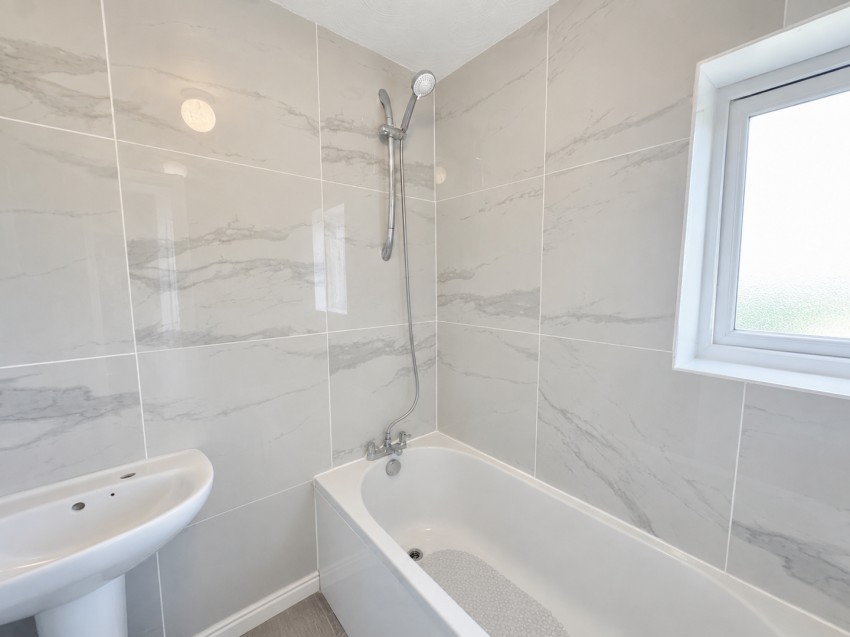 Images for Salisbury Avenue, Croft, Leicester