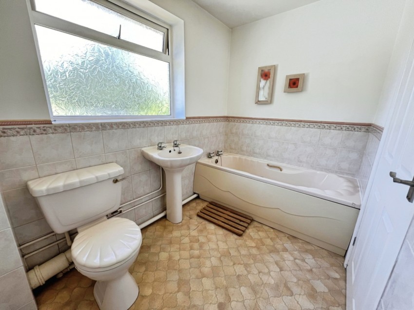 Images for Bradshaw Avenue, Glen Parva, Leicester